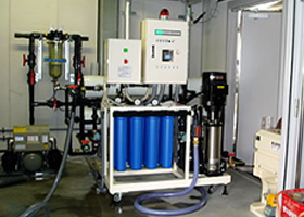 総合病院に設置されている逆浸透膜浄水器
