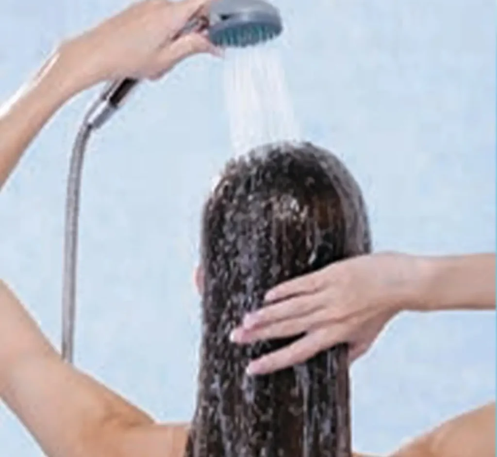 UFB DUALでシャワーをすることで汚れの落ちやすさの向上が期待されるイメージ画像