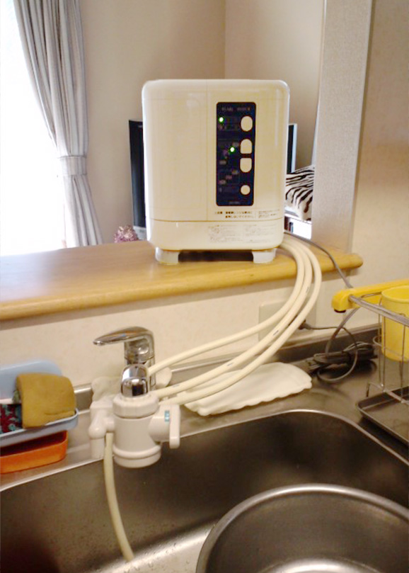 電解水素水生成器 パールウォーター シンクトップ設置